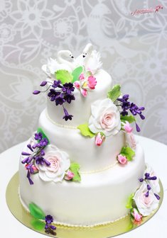 «Торт "Лебеди в цветах"»