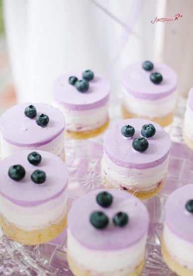 Торт на свадьбу Пирожное Лавандовое дыхание (Л74915) - Кондитерская Ласточка