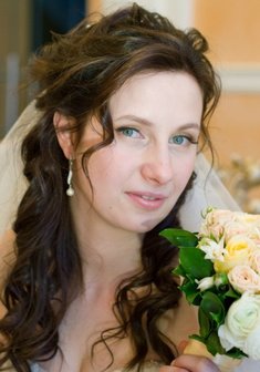 Cвадебная прическа Н13701 с распущенными волосами