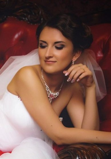 Прическа на свадьбу Ю21166 - Стилист-визажист Юлия Крассо