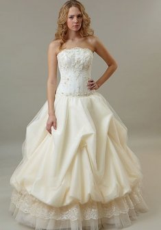 Свадебное платье Dorotea-Г24501. С пышной юбкой, длинное без шлейфа.