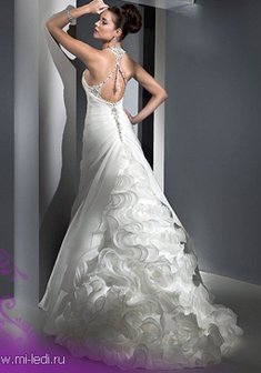 Свадебное платье 7493-М24782. А-силуэт, длинное со шлейфом.