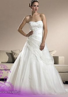 Свадебное платье 3542-М24793. А-силуэт, длинное со шлейфом.