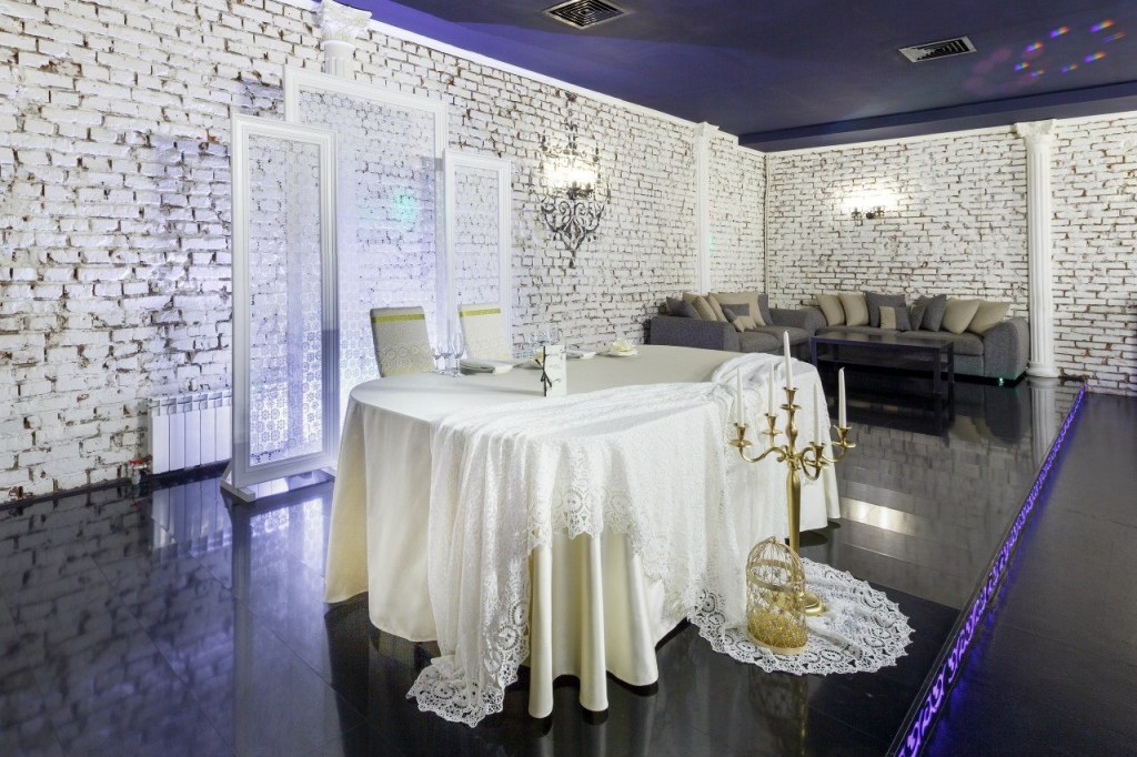 Свадебные залы Априори